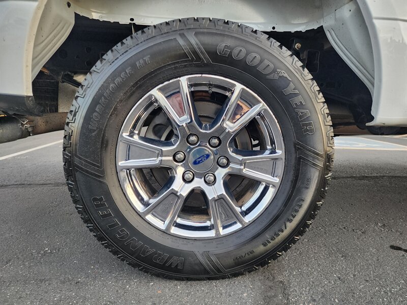 Used 2016 Ford F150 XLT w/ Equipment Group 302A Luxury AWD/4WD image 18