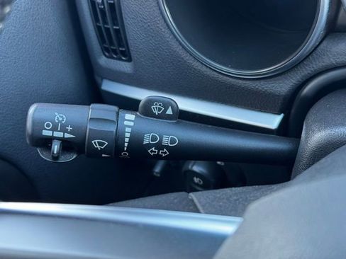 Used 2004 Chevrolet SSR w/ Preferred Equipment Group image 24