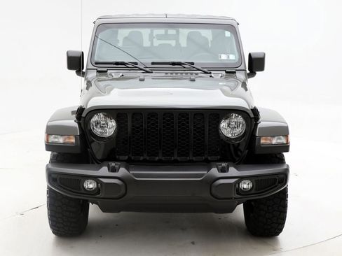 Used 2023 Jeep Gladiator Willys image 5