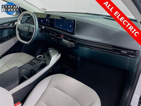 Certified 2025 Kia EV6 Wind image 30