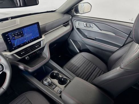 New 2026 Ford Explorer ST-Line w/ ST-Line Street Pack image 24