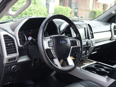 Used 2018 Ford F250 Lariat w/ Lariat Value Package AWD/4WD image 25