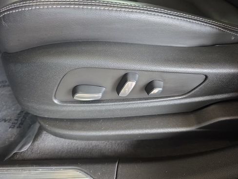 Certified 2024 Cadillac XT5 Sportv w/ LPO, Floor Liner Package AWD/4WD image 29