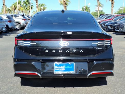 Certified 2025 Hyundai Sonata Limited FWD image 4