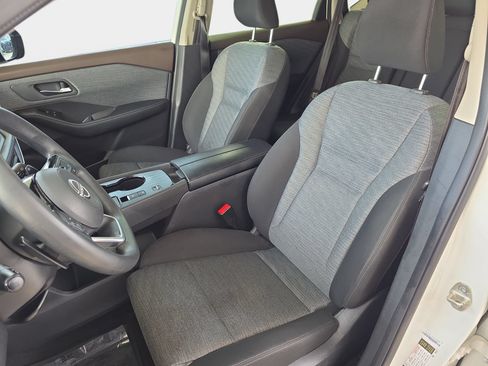 Used 2023 Nissan Rogue SV FWD image 14