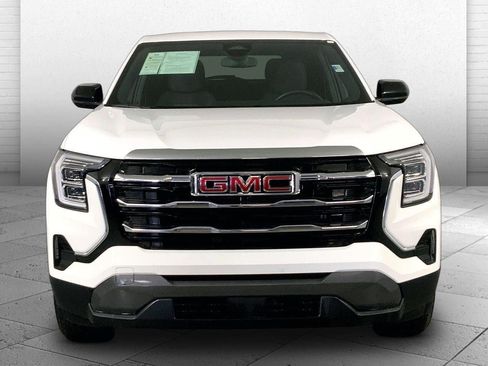 Used 2026 GMC Terrain Elevation FWD image 2
