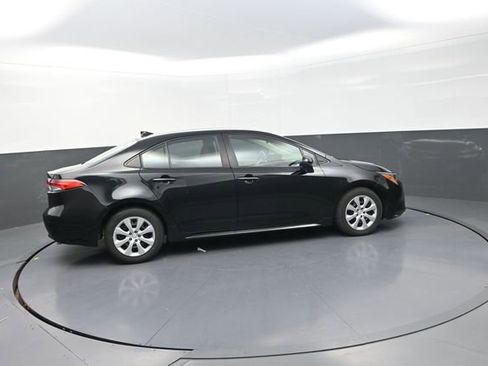 Used 2024 Toyota Corolla LE image 18