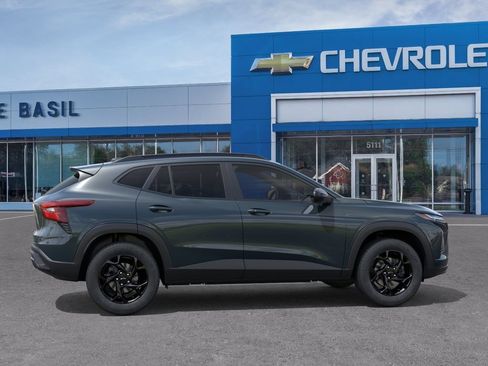 New 2026 Chevrolet Trax LT w/ Driver Confidence Package FWD image 5