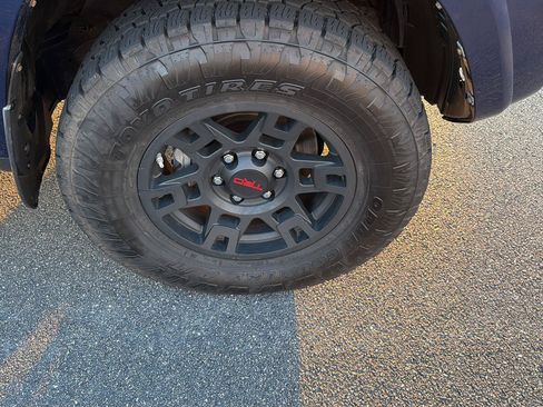 Used 2019 Toyota 4Runner TRD Off-Road AWD/4WD image 39