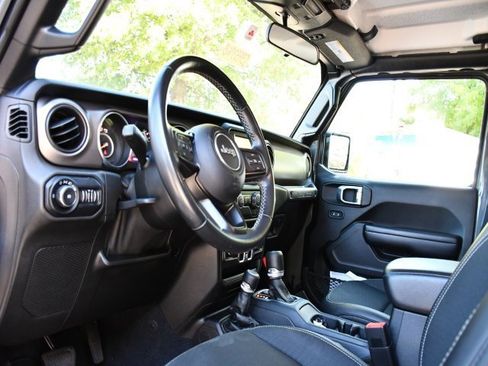 Used 2020 Jeep Wrangler Unlimited Freedom Edition image 15