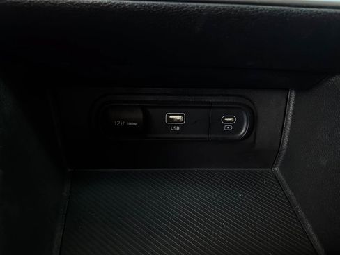 Used 2025 Kia Sportage LX FWD image 23