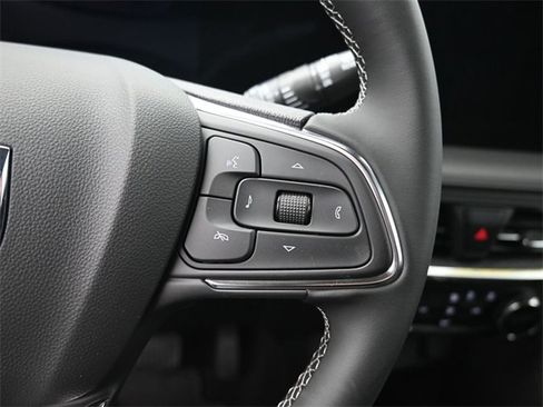 Used 2025 Buick Encore GX Preferred image 13