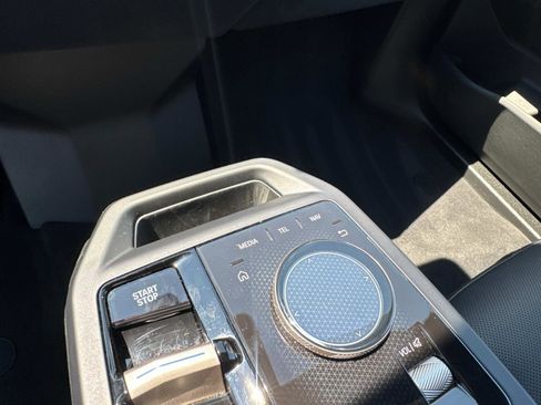 Used 2025 BMW iX xDrive50 w/ Convenience Package image 21