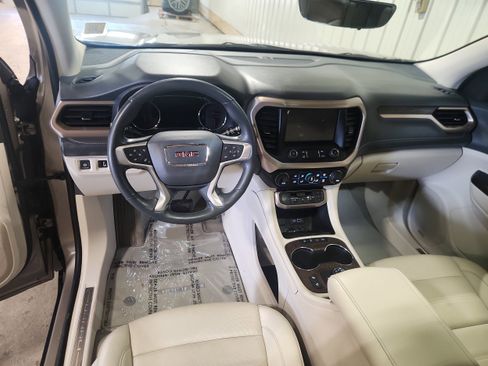 Used 2023 GMC Acadia Denali w/ Denali Technology Package image 14