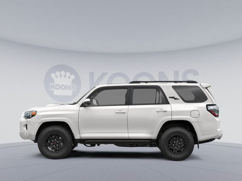 Used 2024 Toyota 4Runner TRD Off-Road Premium w/ Off Road Premium Plus Package AWD/4WD image 4