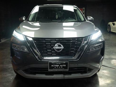 Used 2022 Nissan Rogue SV FWD image 3