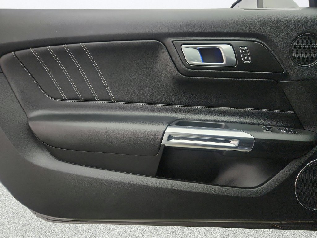 Used 2020 Ford Mustang Premium RWD image 23