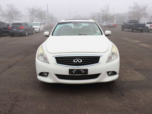 Used 2010 INFINITI G37 x w/ Premium Pkg image 2