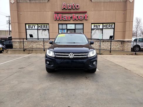 Used 2016 Volkswagen Tiguan SEL image 2