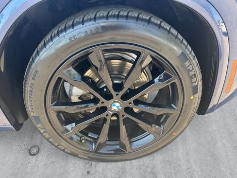 Used 2019 BMW X4 xDrive30i w/ M Sport Package 2 AWD/4WD image 9
