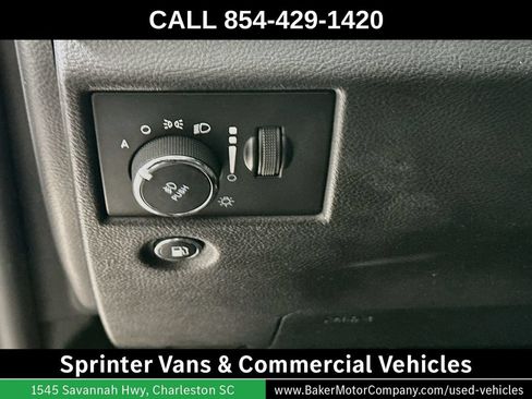 Used 2019 Jeep Grand Cherokee Altitude AWD/4WD image 11
