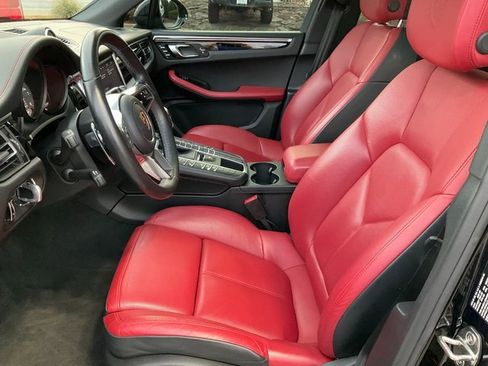 Used 2020 Porsche Macan S image 5
