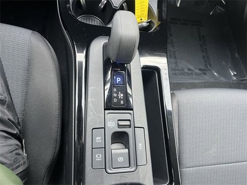 Used 2025 Toyota Prius LE image 20