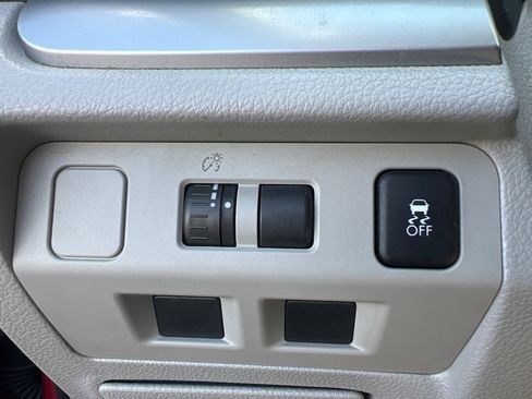 Used 2014 Subaru Forester 2.5i image 25