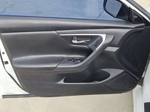 Used 2018 Nissan Altima 2.5 SV image 24