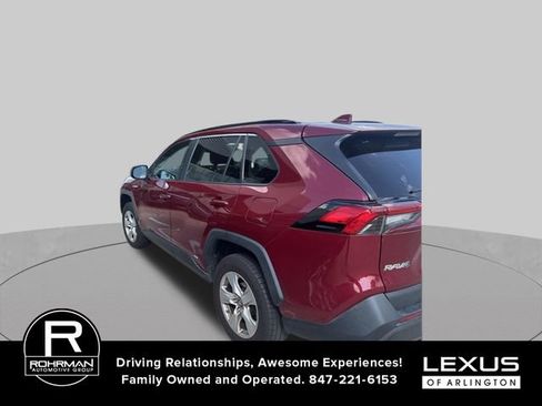 Used 2019 Toyota RAV4 LE w/ Carpet Mat Package AWD/4WD image 4