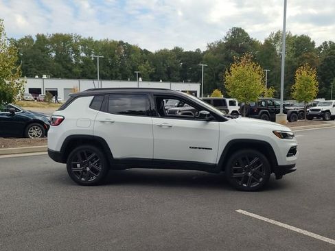 New 2026 Jeep Compass Limited image 17