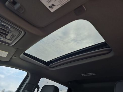 New 2026 GMC Sierra 2500 Denali w/ Denali Reserve Package AWD/4WD image 32