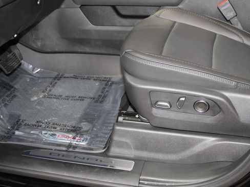 New 2026 GMC Sierra 2500 Denali w/ Denali Reserve Package image 33