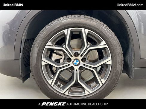 Used 2022 BMW X1 sDrive28i w/ Premium Package image 2
