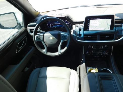 Used 2024 Chevrolet Tahoe LT w/ LT Signature Package AWD/4WD image 7