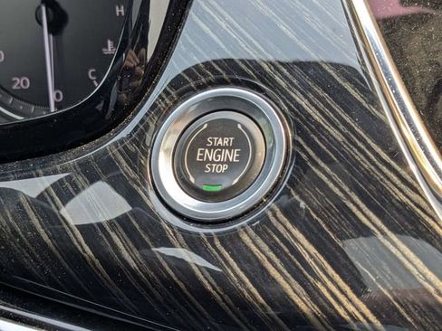 Used 2023 Cadillac XT6 Premium Luxury FWD image 25