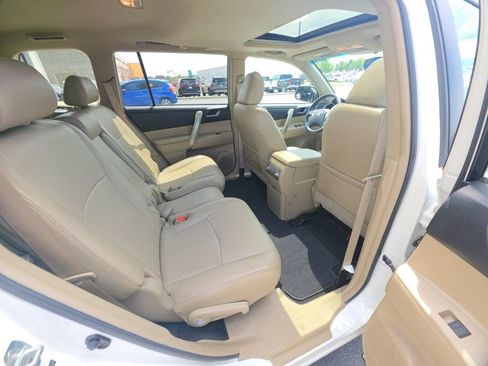 Used 2013 Toyota Highlander SE AWD/4WD image 31