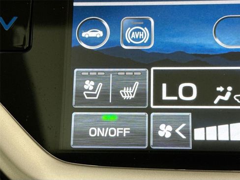 Used 2025 Subaru Ascent Touring w/ Popular Package #2 AWD/4WD image 8