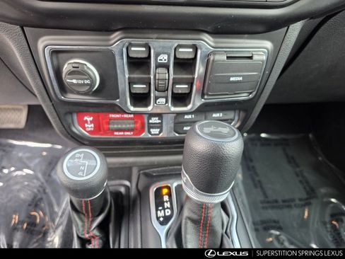 Used 2022 Jeep Wrangler Unlimited Rubicon AWD/4WD image 19