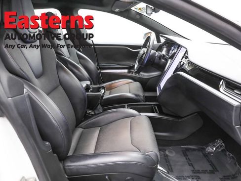 Used 2018 Tesla Model S 75D image 21