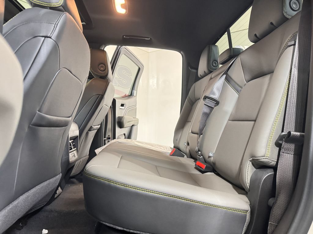 New 2026 Chevrolet Colorado ZR2 AWD/4WD image 10