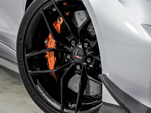 Used 2026 Chevrolet Corvette Z06 RWD image 3