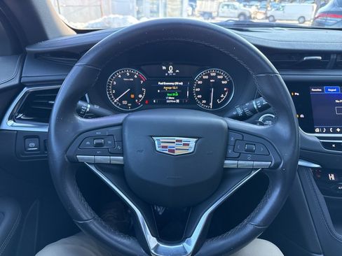 Used 2024 Cadillac XT6 Luxury image 43