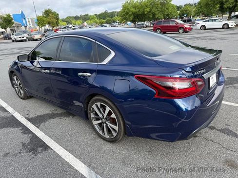 Used 2017 Nissan Altima 2.5 SR FWD image 7