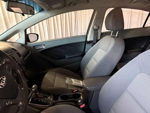 Used 2017 Kia Forte LX FWD image 19
