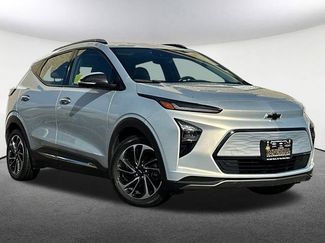Used 2022 Chevrolet Bolt EUV Premier w/ Sun & Sound Package video 2