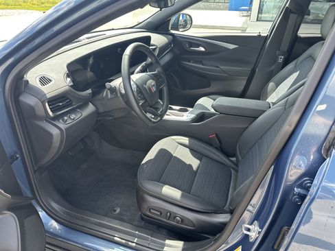 Used 2025 Buick Envista Preferred w/ Convenience I Package FWD image 8