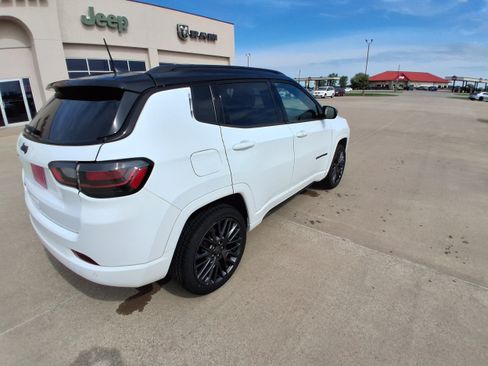 Used 2023 Jeep Compass High Altitude AWD/4WD image 8
