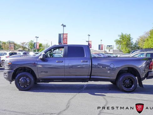 Used 2025 RAM 3500 Laramie AWD/4WD image 28