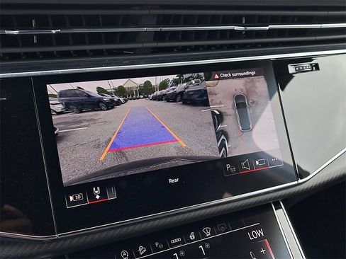 New 2026 Audi SQ7 Prestige image 12